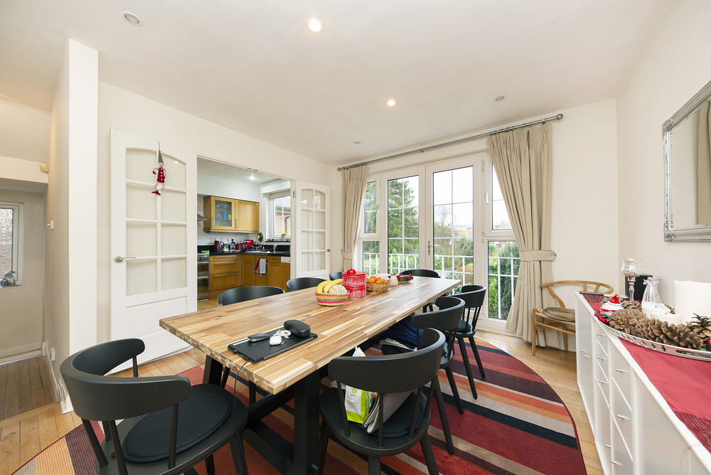 house or flat for sale or rent in south west London
